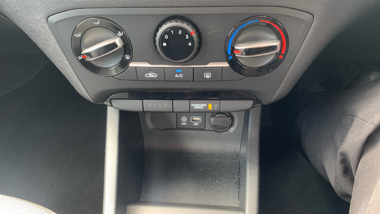 Hyundai i20 1.2 SE 5dr Petrol Hatchback